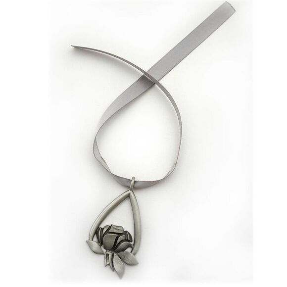 Bundle Sale 3 for $15 | Memorial Ornament to Celebrate a Loved One - Picture 1 of 8